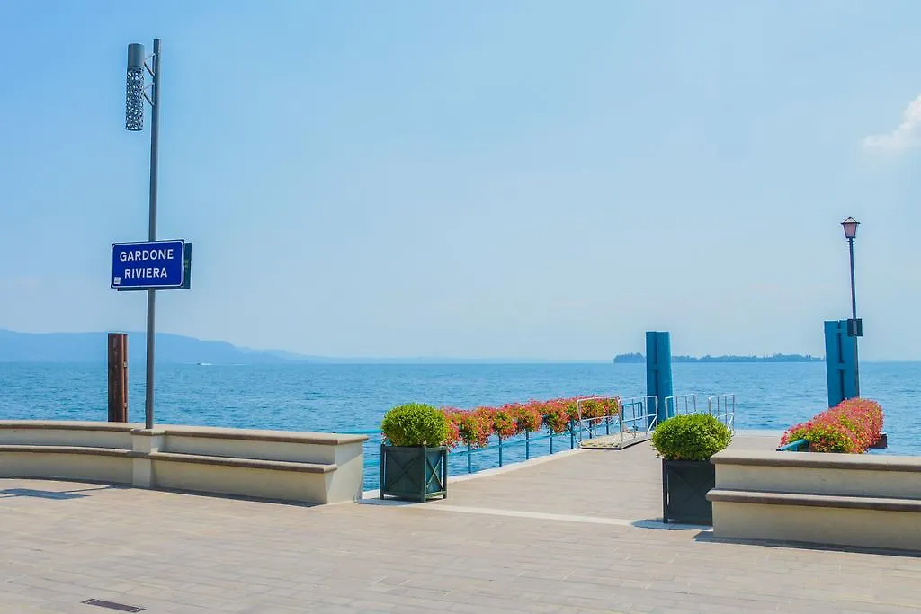 La Gardonese Suite Apartment Gardone Riviera Olaszország