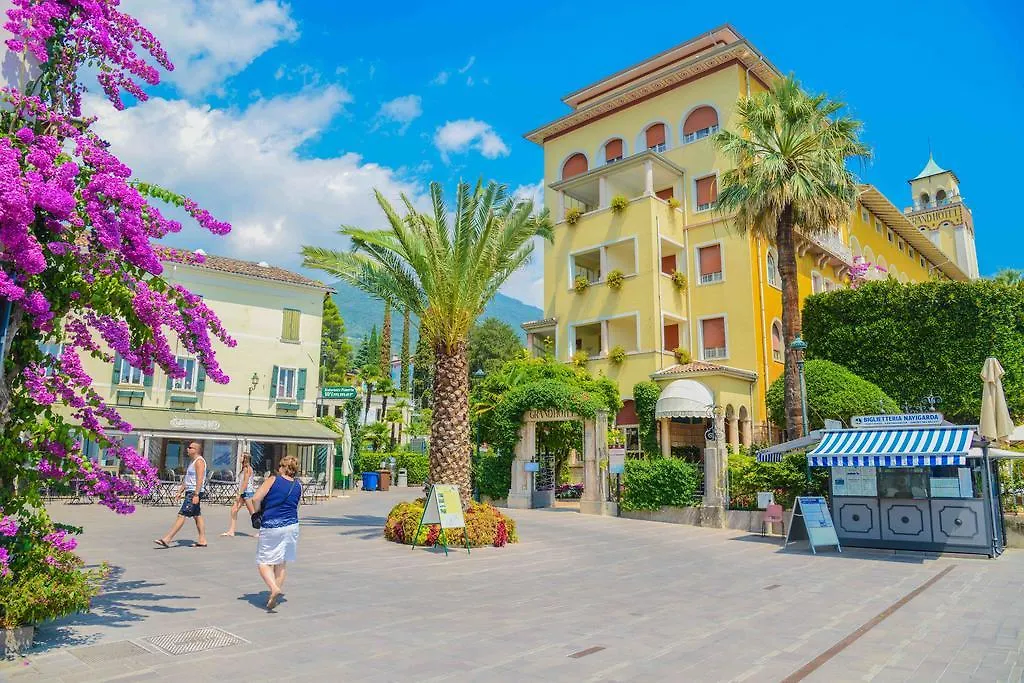 La Gardonese Suite Apartment Gardone Riviera Italia