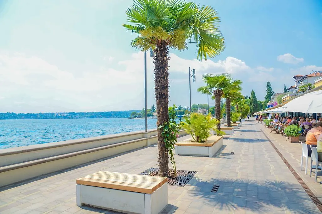 La Gardonese Suite Apartment Gardone Riviera