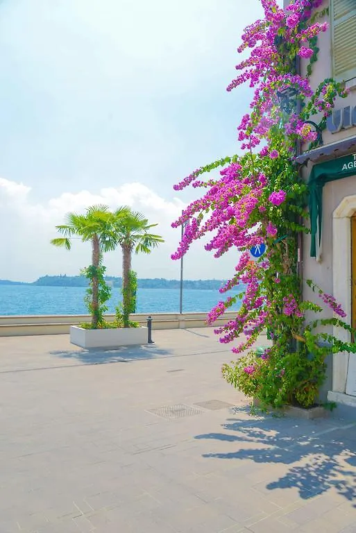 La Gardonese Suite Apartment Gardone Riviera