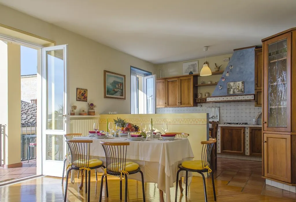 La Gardonese Suite Apartment Gardone Riviera Italia